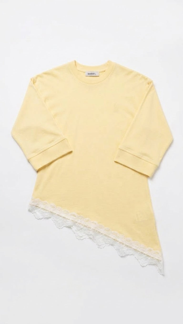Asymmetrisch oversized T-shirt met kant